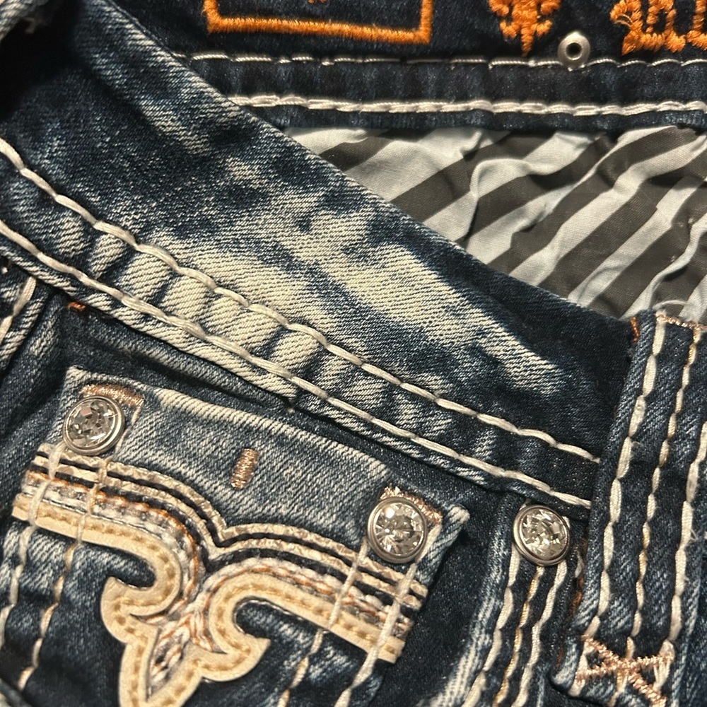Rock Revival Blue Straight Leg Jeans with Decorative Stitching NWOT - Picture 7 of 8